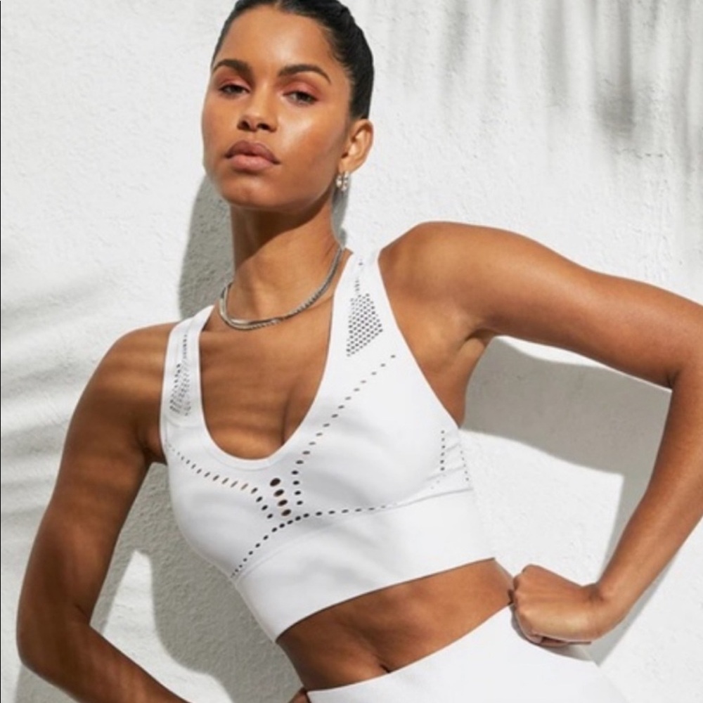 Alo open air stretch bra white size small